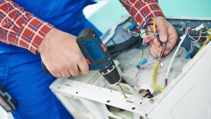 Evren York York çamaşır makinesi kart tamiri – Su almama arızası orijinal parça ile giderildi. - Teknik servis örneği
